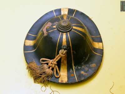 ...un cappello da viaggio da samurai giapponese...